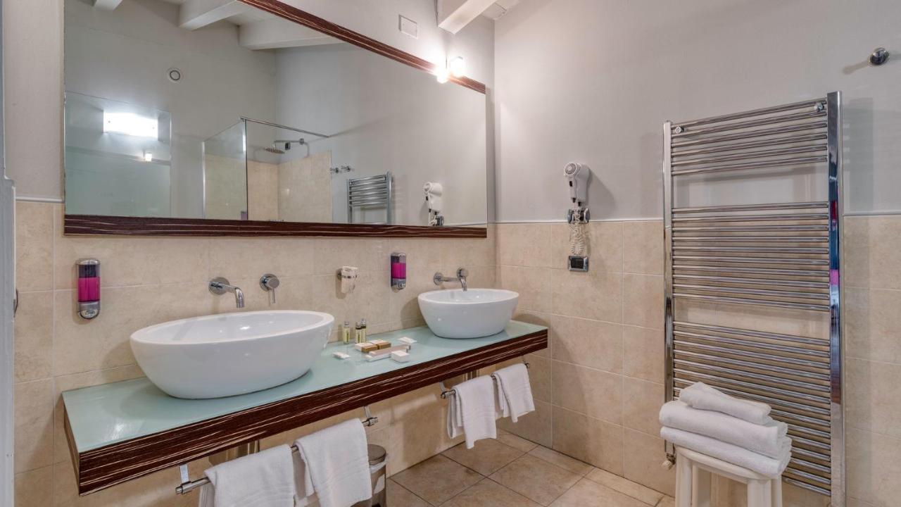 Hotel Fiera Di Brescia Esterno foto