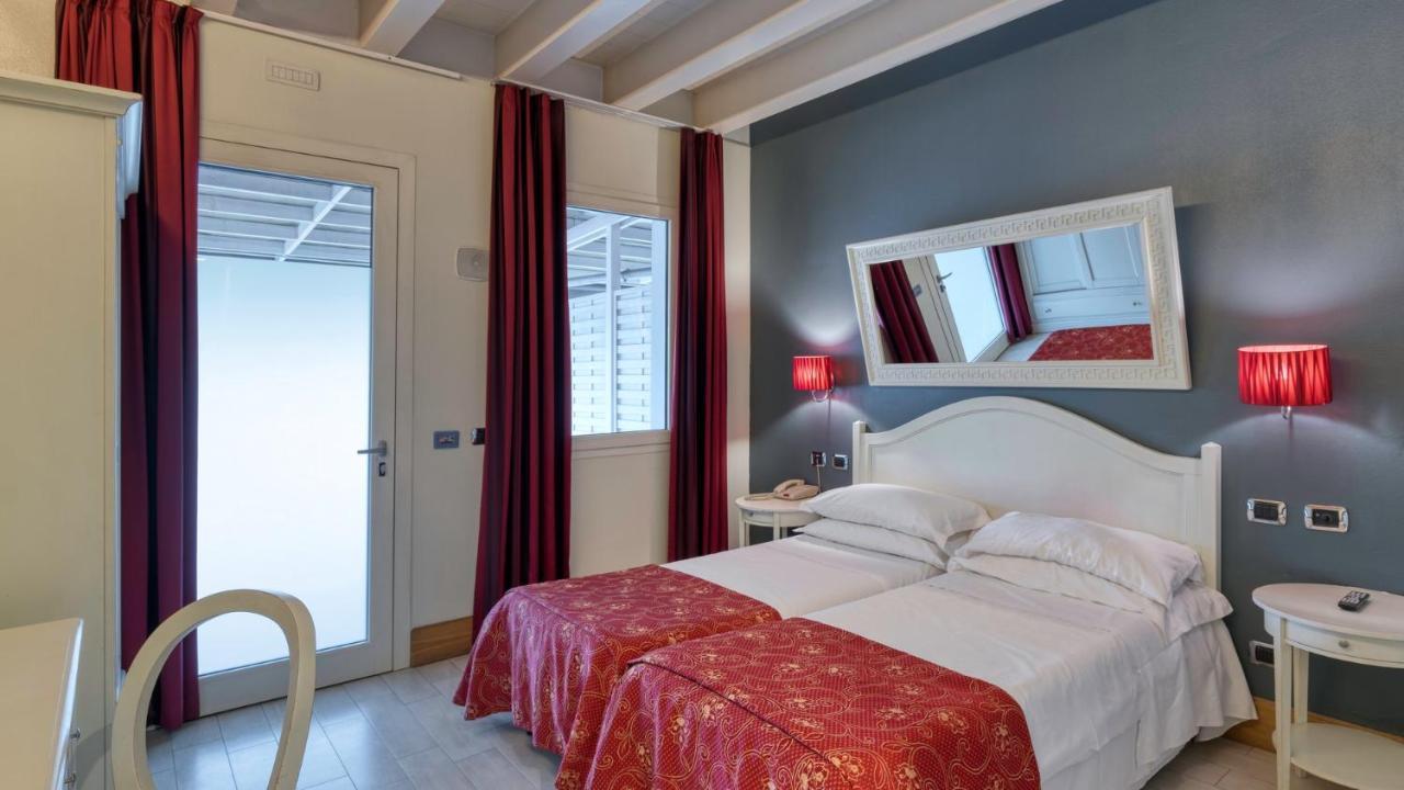 Hotel Fiera Di Brescia Esterno foto