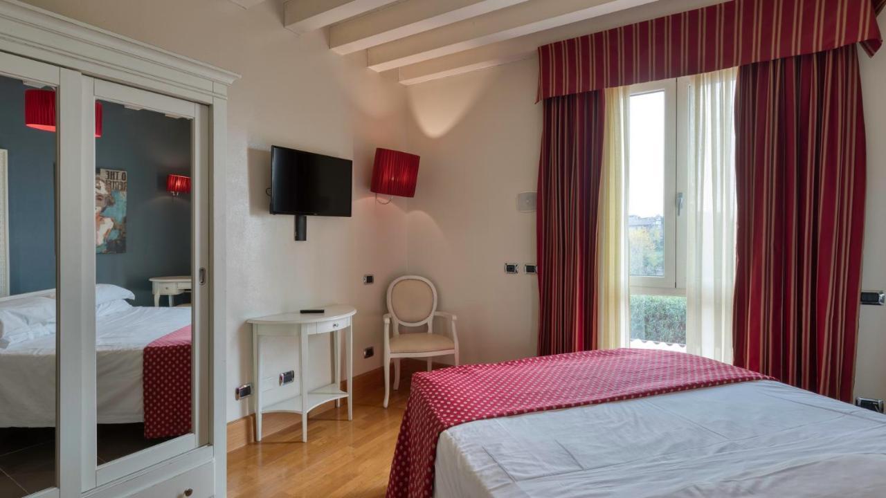 Hotel Fiera Di Brescia Esterno foto