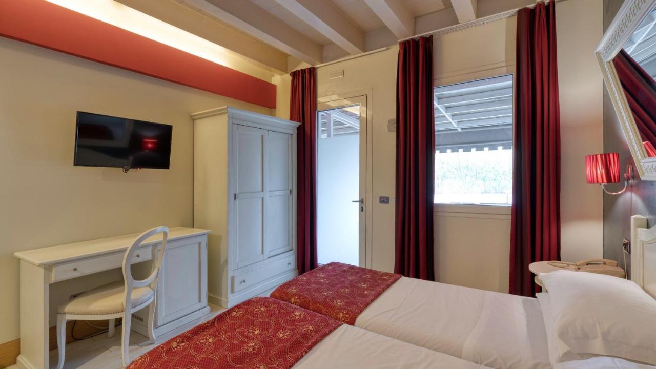 Hotel Fiera Di Brescia Esterno foto